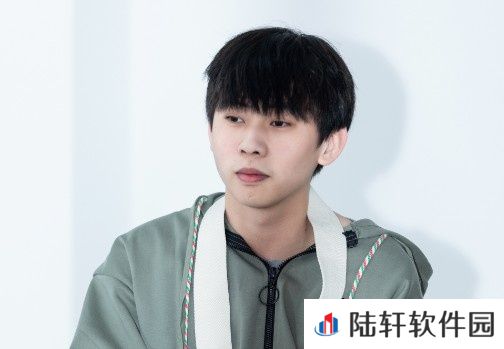 icon：前天Ale跟我打电话还说他们和HLE打训练赛有来有回呢！