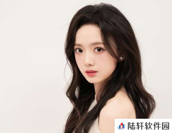 灵儿发布线下见面返图：祝大家喜欢的主队可以一直赢下去