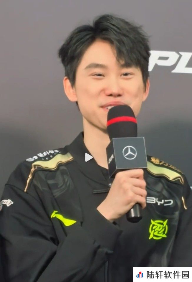 你知道大家想问的是什么！Doinb：不担心打WBG 他们状态没那么好