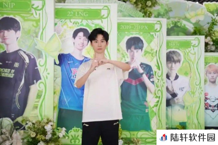 Doinb彩蛋：会写很多中文；每天吃很多顿，但每次吃一点就饱